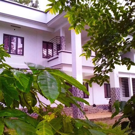 Anizham Jungle Star Hotel Thirunelly Exterior photo